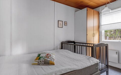 Sofus - 500M from the Sea: Möbel, Interior Design, Bett, Schlafzimmer, Flooring, Holz, Fussboden, Decke, Wohnung, Bedding