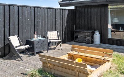 Ilmari - 190M from the Sea