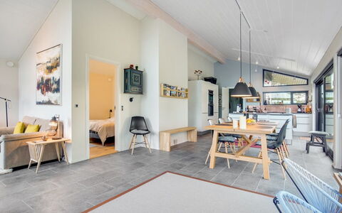 Minttu - 700M from the Sea: Möbel, Interior Design, Flooring, Holz, Decke, Fussboden, Couch, Wohnzimmer, Stuhl, Holzboden