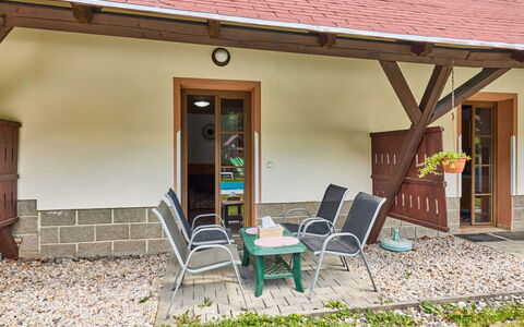 Desná V Jizerských Horách 407: Holz, Tür, Flooring, Fussboden, Zuhause, Decke, Hütte, Holzbeize, Hartholz, Veranda
