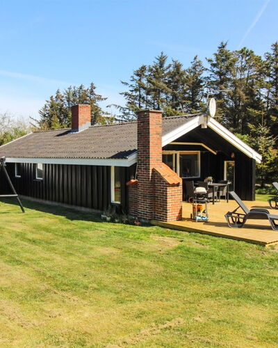 Weland - 800M from the Sea