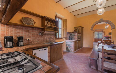 Belvedere - Falceto, Ambra, Toscana: Möbel, Cabinetry, Eigentum, Countertop, Küche, Holz, Beleuchtung, Interior Design, Bilderrahmen, Die Architektur