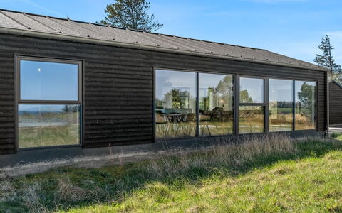 Merete - 900M from the Sea: Holz, Dach, Die Architektur, Zuhause, Haus, Hütte, Abstellgleis, Hartholz, Steigung, Estate