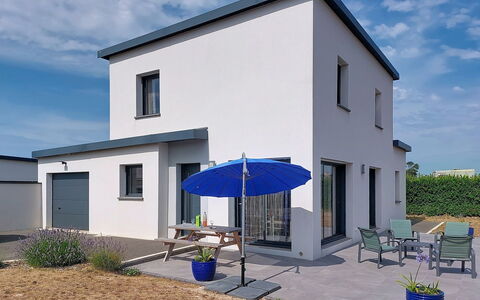 Les Agapanthes: Gebäude, Fenster, Haus, Zuhause, Wohngebiet, Fassade, Dach, Tür, Verbundwerkstoff, Beton