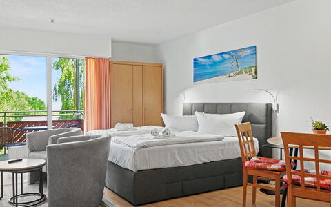 Zempin 120: Möbel, Interior Design, Flooring, Fussboden, Stuhl, Zimmer, Couch, Wohnzimmer, Wohnung