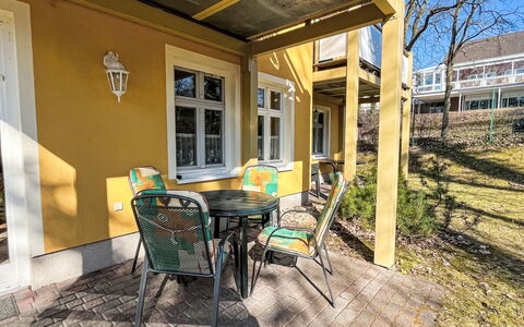 Zinnowitz 161: Flooring, Armatur, Fussboden, Interior Design, Badezimmer, Toilette, Installation, Sinken, Badezimmerschrank, Zapfhahn