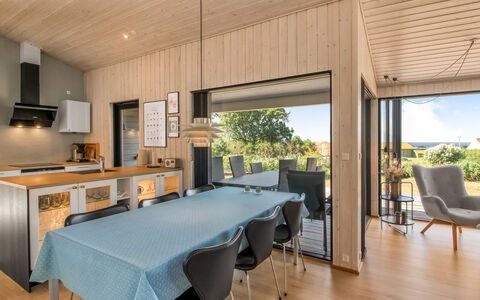 Liesel - 700M from the Sea: Dachdecken, Hütte, Haus, Dach, Zuhause, Bauernhaus, Hütte, Estate, Dorf