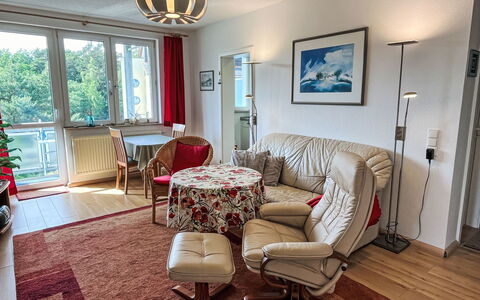 Karsten: Eigentum, Möbel, Bilderrahmen, Couch, Gebäude, Holz, Beleuchtung, Interior Design, Stuhl, Flooring