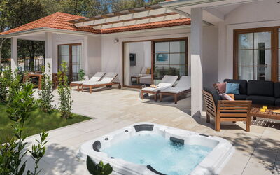 Unterkunft:&nbsp;Luxury Bay Villa with Private Hot Tub 313.4