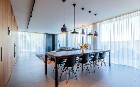 Villa Dalia Venezia: Tabelle, Möbel, Holz, Interior Design, Stuhl, Flooring, Fussboden, Hartholz, Decke, Küche