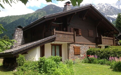 Village des Oursons Chalet A4: Wasser, Daytime, Himmel, Gebäude, Azurblau, Schwimmbad, Freizeit, Rechteck, Verbundwerkstoff, Urban Design