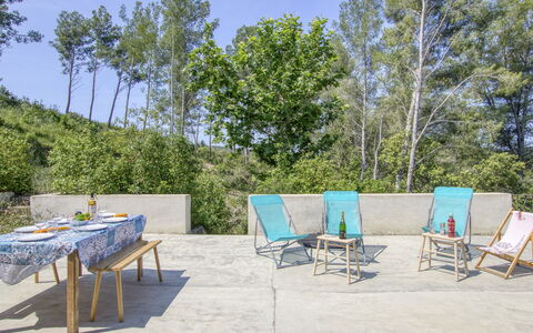 La Familiale: Himmel, Wolke, Daytime, Eigentum, Gebäude, Cabinetry, Holz, Die Architektur, Interior Design, Schatten