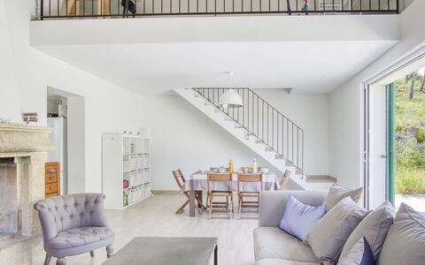 La Familiale: Himmel, Wolke, Daytime, Eigentum, Gebäude, Cabinetry, Holz, Die Architektur, Interior Design, Schatten