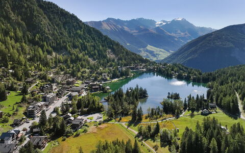 Champex 220: Wasser, Wasservorräte, Gewässer, Bergforms, Berg, Natürliche Landschaft, Hügel, Gebirge, Hochland, Wasserlauf