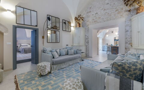 Dimora Cocchi: Bilderrahmen, Möbel, Couch, Dekoration, Azurblau, Gebäude, Komfort, Wohnzimmer, Interior Design, Die Architektur