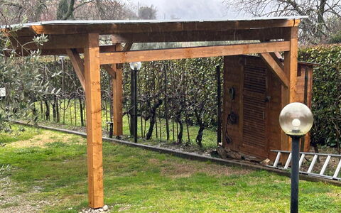 Fienile Di Fabio - Colline Fiorentine Vaiano, Tosc: Holz, Garten, Holzbeize, Hinterhof, Schatten, Hartholz, Outdoor Struktur, Gartenbauten, Pergola, Landscaping
