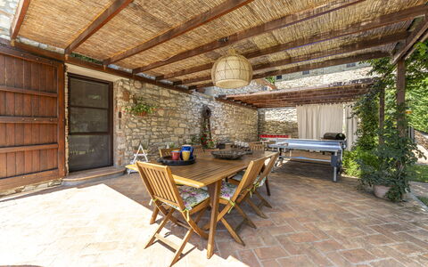 Fienile Di Fabio - Colline Fiorentine Vaiano, Tosc: Eigentum, Möbel, Tabelle, Pflanze, Gebäude, Holz, Stuhl, Die Architektur, Gartenmöbel, Interior Design