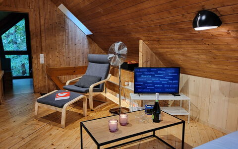 Bosco della Bella 6: Eigentum, Gebäude, Möbel, Tabelle, Holz, Stuhl, Beleuchtung, Interior Design, Flooring, Fussboden
