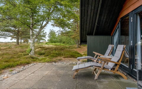 Eliza - 600M from the Sea: Bergforms, Berg, Hügel, Gebirge, Bergstation, Menschliche Siedlung, Urban Design, Alpen, Senke, Gipfel