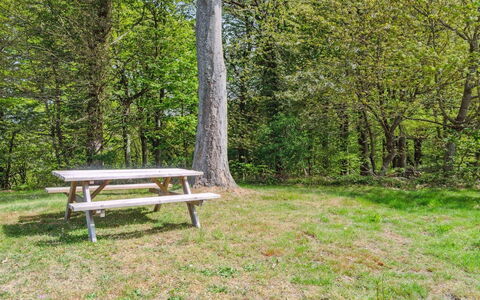 Agga - 500M from the Sea: Dach, Haus, Grundstueck, Zuhause, Hütte, Estate, Gartenbauten, Schatten, Blockhaus, Landscaping