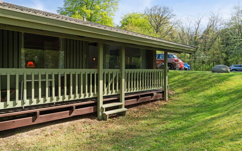Agga - 500M from the Sea: Estate, Schatten, Auffahrt, Bauernhaus