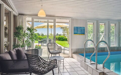 Isto - 250M from the Sea: Möbel, Resort, Stuhl, Schatten, Schwimmbad, Gartenmöbel, Garten, Eco Hotel, Estate, Garten