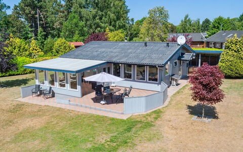 Carena - 1.8Km from the Sea: Wohngebiet, Dach, Vorort, Auffahrt, Estate, Kamin