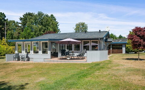 Carena - 1.8Km from the Sea: Wohngebiet, Dach, Vorort, Auffahrt, Estate, Kamin