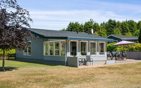 Carena - 1.8Km from the Sea: Wohngebiet, Dach, Vorort, Auffahrt, Estate, Kamin