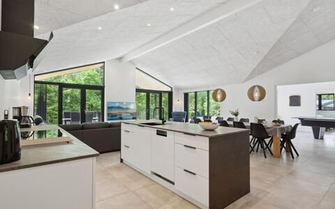 Robert - 30Km from the Sea: Interior Design, Holz, Decke, Flooring, Fussboden, Möbel, Küche, Countertop, Light Fixture, Zimmer