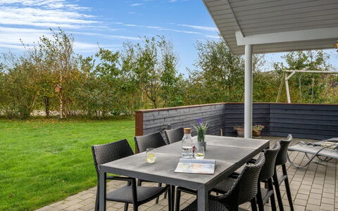 Lillemor - 800M to the Fjord: Möbel, Gartenmöbel, Tabelle, Tisch Im Freien, Stuhl, Küche & Esszimmer Tisch, Schatten, Garten, Terrasse, Deck