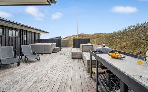 Eyla - from the Sea: Die Architektur, Dach, Zuhause, Verbundwerkstoff, Daylighting, Abstellgleis, Auffahrt