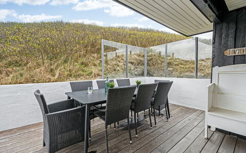 Eyla - from the Sea: Die Architektur, Dach, Zuhause, Verbundwerkstoff, Daylighting, Abstellgleis, Auffahrt