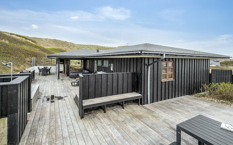 Eyla - from the Sea: Die Architektur, Dach, Zuhause, Verbundwerkstoff, Daylighting, Abstellgleis, Auffahrt