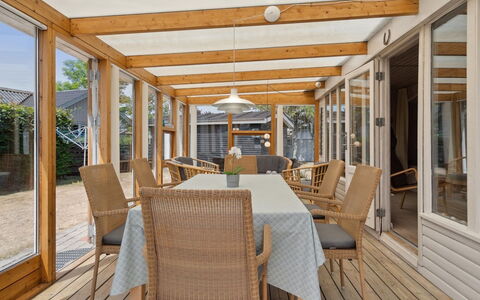 Sari - 250M from the Sea: Möbel, Holz, Flooring, Fussboden, Stuhl, Tür, Interior Design, Holzboden, Tabelle, Veranda