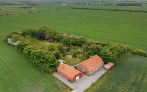 Soria - 600M to the Fjord: Haus, Einfach, Landschaft, Ländliches Gebiet, Wiese, Grundstueck, Zuhause, Feld, Hütte, Dach