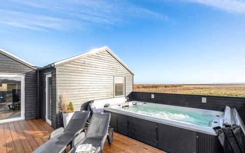 Ivar - 300M from the Sea: Zuhause, Verbundwerkstoff, Deck, Design, Daylighting, Resort, Hotel, Villa, Schwimmbad