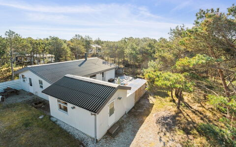 Jytte - 1.7Km from the Sea: Haus, Dach, Zuhause, Hütte, Schuppen, Gartenbauten, Abstellgleis, Garten, Blockhaus, Hütte