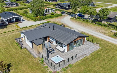 Niska - 200M from the Sea