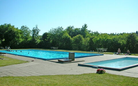 Herta: Schwimmbad, Erholung, Freizeit, Park, Resort, Gartenmöbel