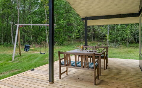 Borka - 1.2Km from the Sea: Holz, Veranda, Schatten, Outdoor Struktur, Deck, Gartenmöbel, Hartholz, Gartenbauten, Hinterhof, Holzbeize