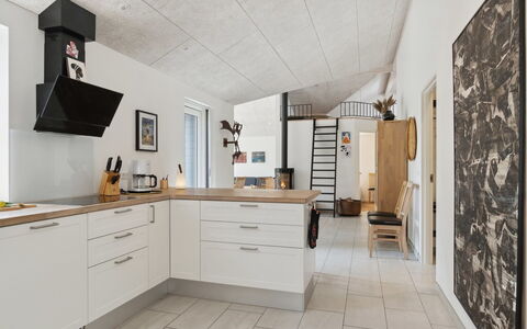 Swarthovde - from the Sea: Möbel, Interior Design, Flooring, Holz, Fussboden, Decke, Holzboden, Stuhl, Tabelle, Beleuchtung