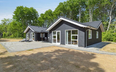 Swarthovde - from the Sea: Möbel, Interior Design, Flooring, Holz, Fussboden, Decke, Holzboden, Stuhl, Tabelle, Beleuchtung