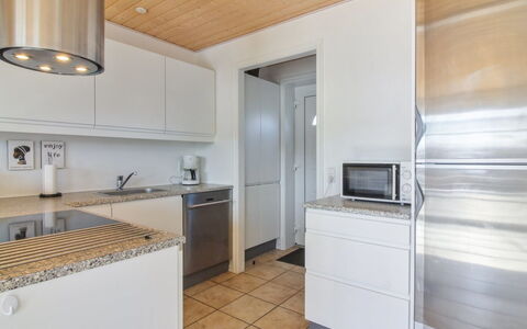 Alessandra - 500M from the Sea: Küche, Countertop, Interior Design, Flooring, Küchengerät, Fussboden, Cabinetry, Möbel, Major Appliance, Holz