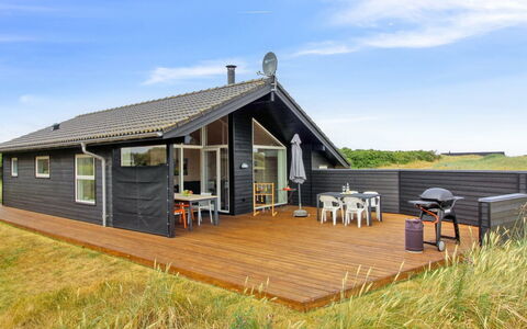 Alma - 500M from the Sea: Die Architektur, Dach, Zuhause, Verbundwerkstoff, Daylighting, Abstellgleis, Auffahrt