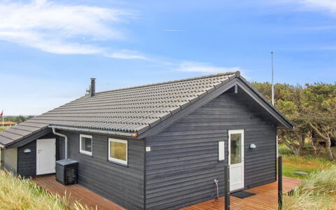 Alma - 500M from the Sea: Die Architektur, Dach, Zuhause, Verbundwerkstoff, Daylighting, Abstellgleis, Auffahrt