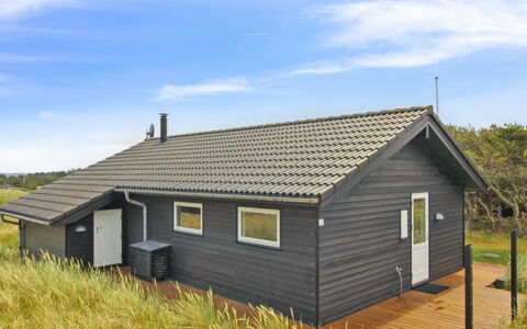Alma - 500M from the Sea: Flooring, Interior Design, Holz, Fussboden, Treppe, Decke, Holzbeize, Holzboden, Hartholz, Geländer