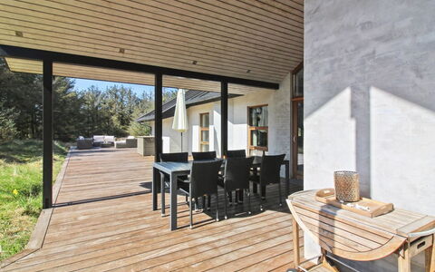 Maiti - 300M from the Sea: Holz, Holzboden, Die Architektur, Hartholz, Planke, Zuhause, Deck, Veranda, Fussboden, Verbundwerkstoff