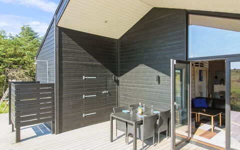 Ascan - 600M from the Sea: Möbel, Interior Design, Flooring, Holz, Fussboden, Decke, Holzboden, Stuhl, Tabelle, Beleuchtung