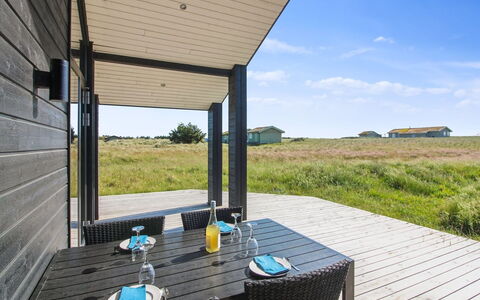 Ascan - 600M from the Sea: Möbel, Interior Design, Flooring, Holz, Fussboden, Decke, Holzboden, Stuhl, Tabelle, Beleuchtung